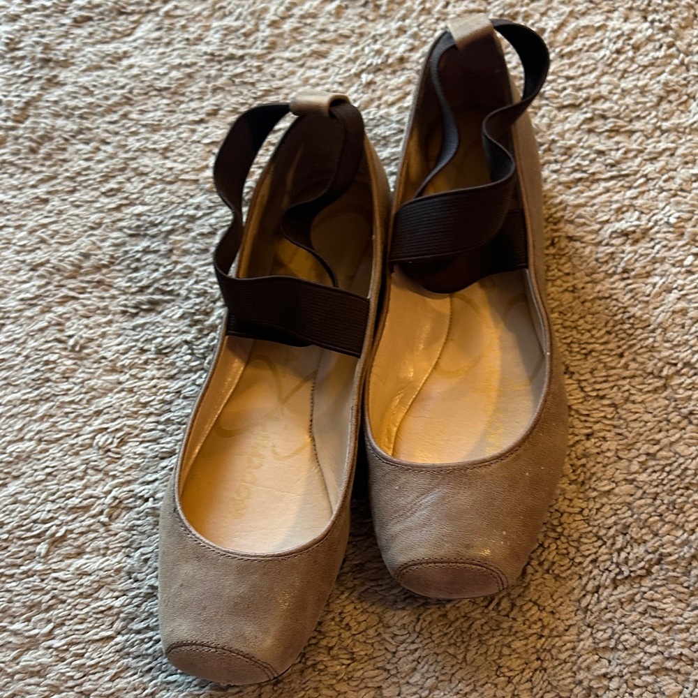 Jessica Simpson Tan Flats with Brown Straps